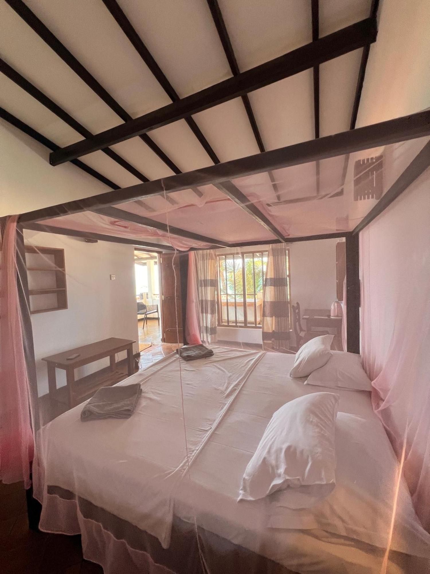 히카두와 Sailors' Bay B&B 외부 사진