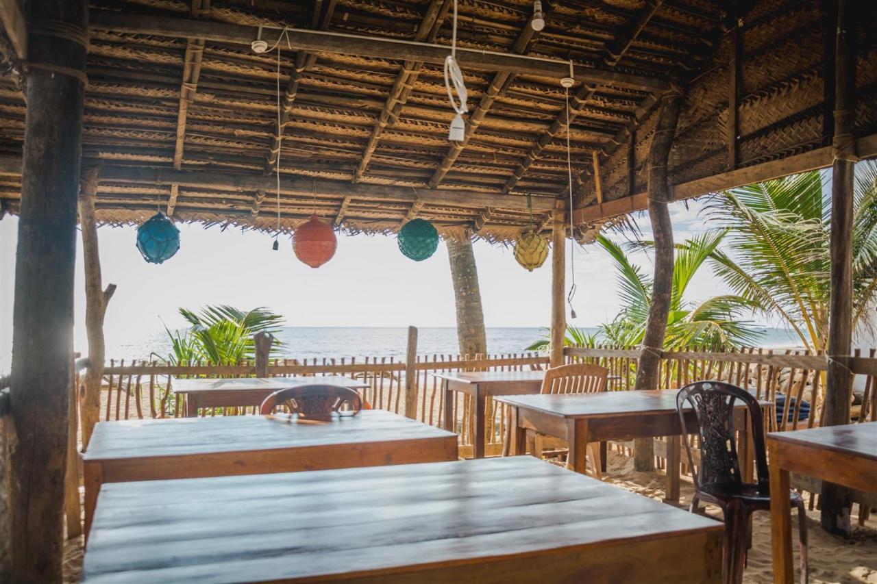 히카두와 Sailors' Bay B&B 외부 사진